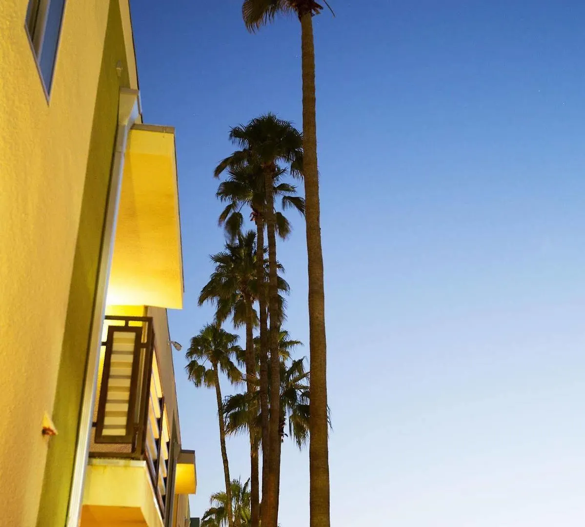 Residenza San Lorenzo Palm Springs Hotel